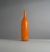 1_bouteille_orange_ceramique_ruelland_design_meublesetlumieres_pad.jpg