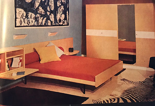 4_Paire_dappliques_bleu_et_perspex_de_Jacques_Biny_2025__.jpg
