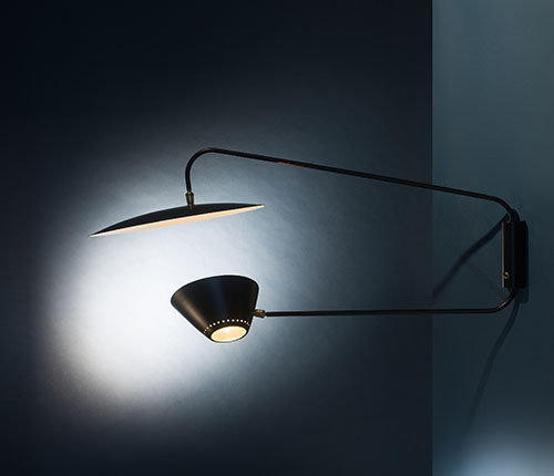 6_Applique_a_double_bras_et_reflecteur_laque_noir_Robert_Mathieujpg.jpg