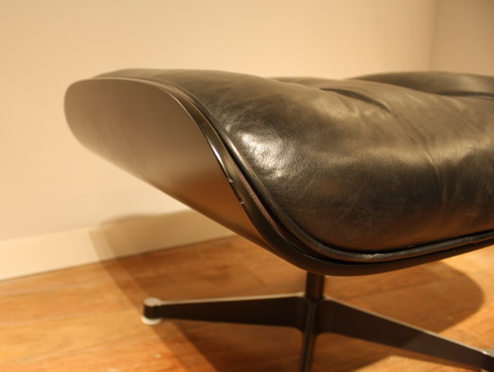 5_paire_de_fauteuils_Eames_galerie_meubles_et_lumieres.jpg